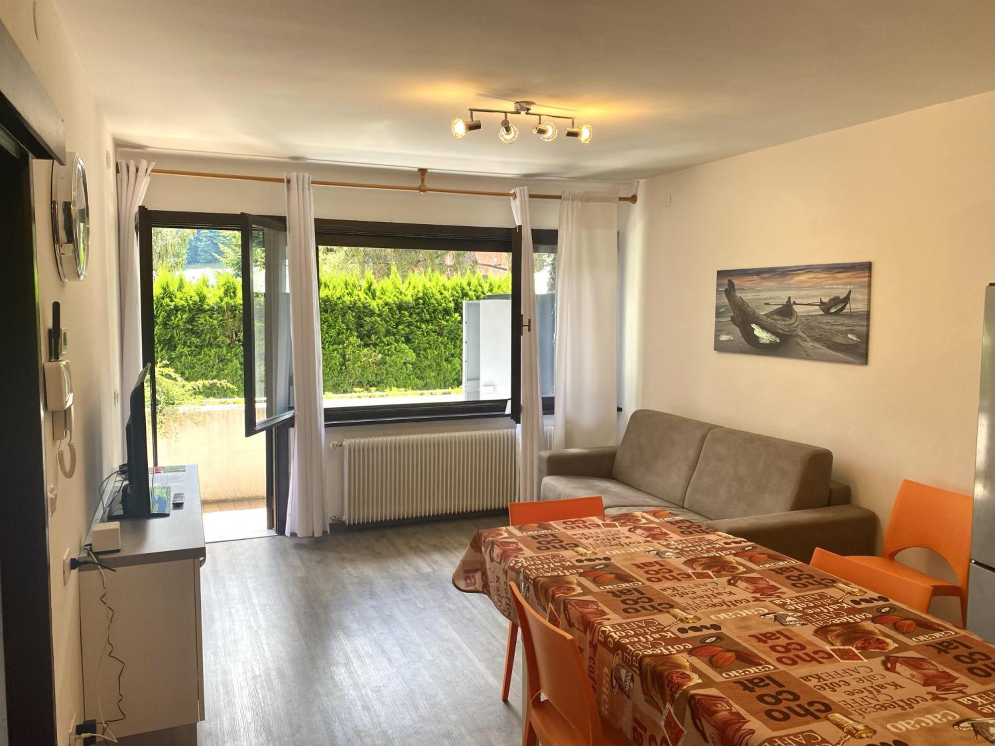 Fronte LagoResidencegarden, Moderno Appartamento Calceranica al Lago Kültér fotó
